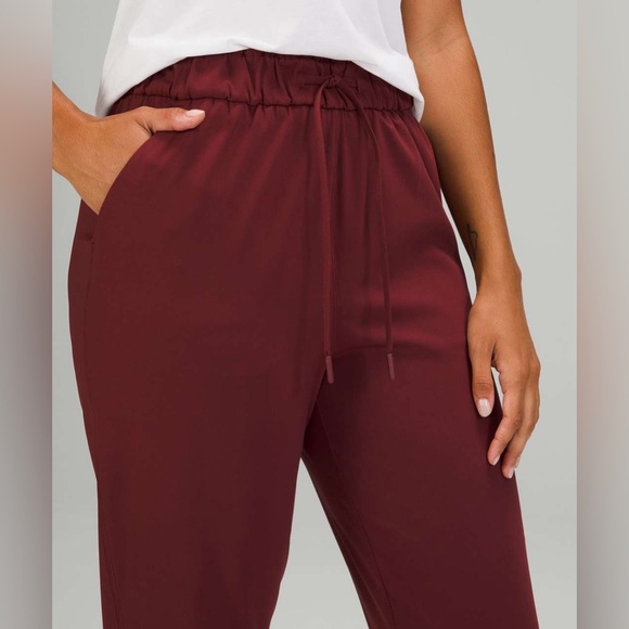 Lululemon Stretch High-Rise Jogger - Picture 5 of 7